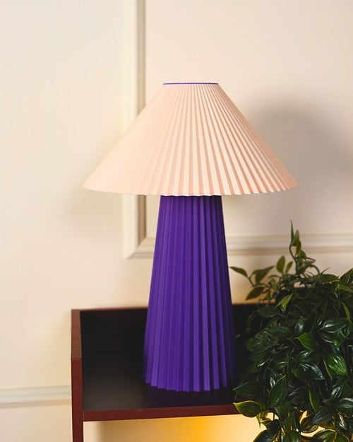 The Kyoto pleated table lamp in Purple
